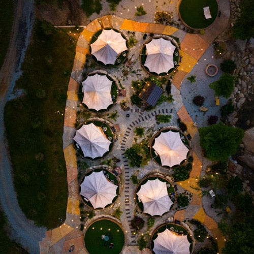Belantara Resort, Trong