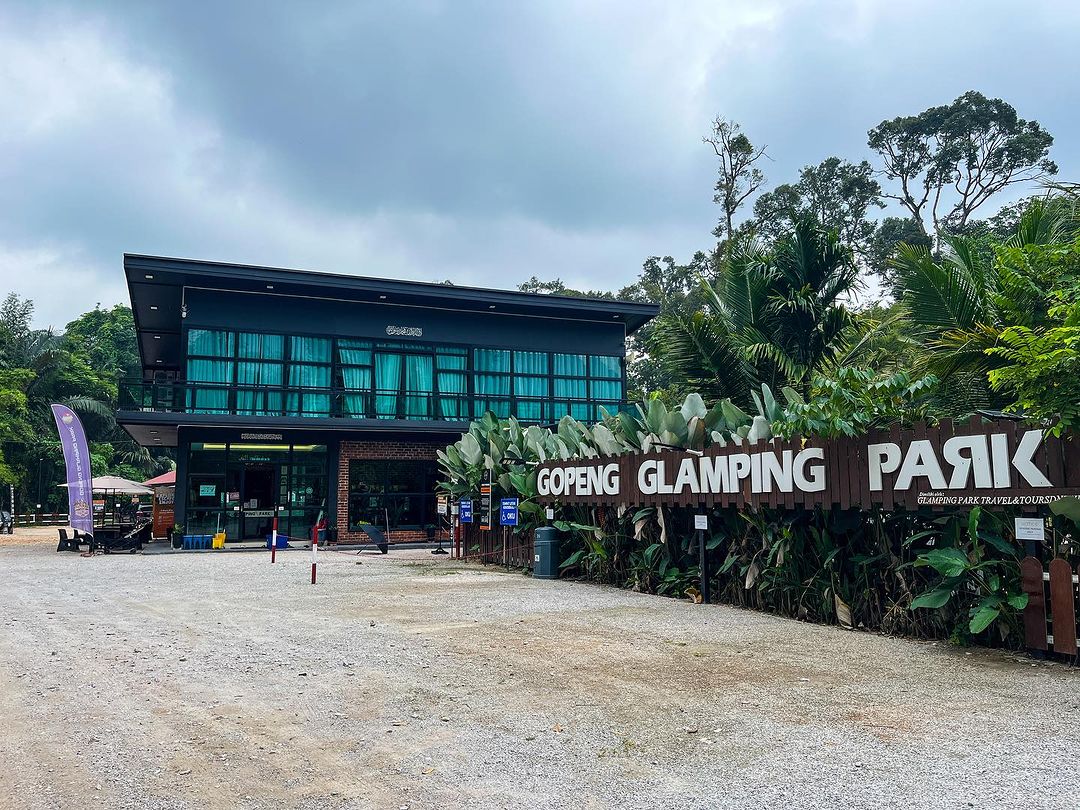 Quad Tent Bed & Breakfast - Gopeng Glamping Park (4 Pax WEEKDAYS ONLY)