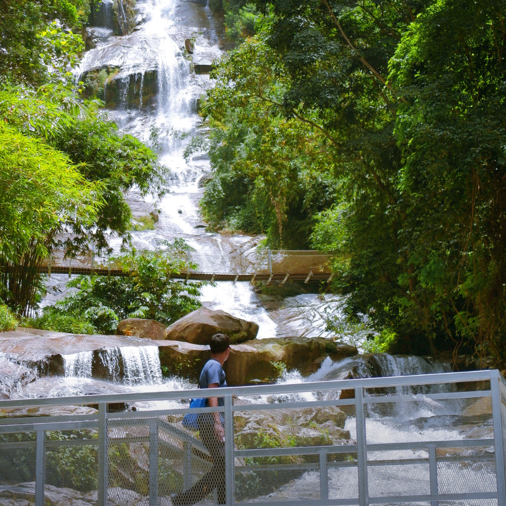 Lata Kinjang Waterfall, Chenderiang