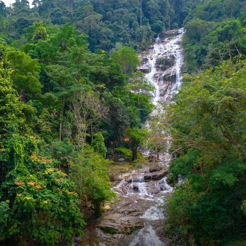 Lata Kinjang Waterfall, Chenderiang