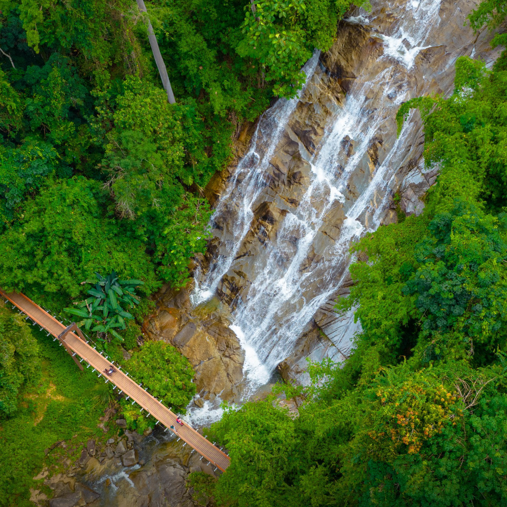 Lata Kinjang Waterfall, Chenderiang