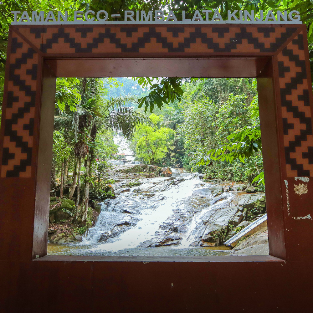 Lata Kinjang Waterfall, Chenderiang