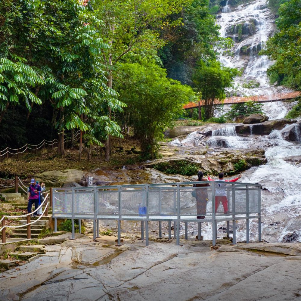 Lata Kinjang Waterfall, Chenderiang